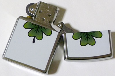 インディ・ジョーンズ エルザのZIPPOライター「Indy Clover」